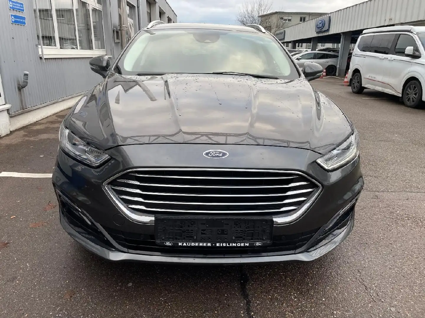 Ford Mondeo Hybrid Titanium - 2