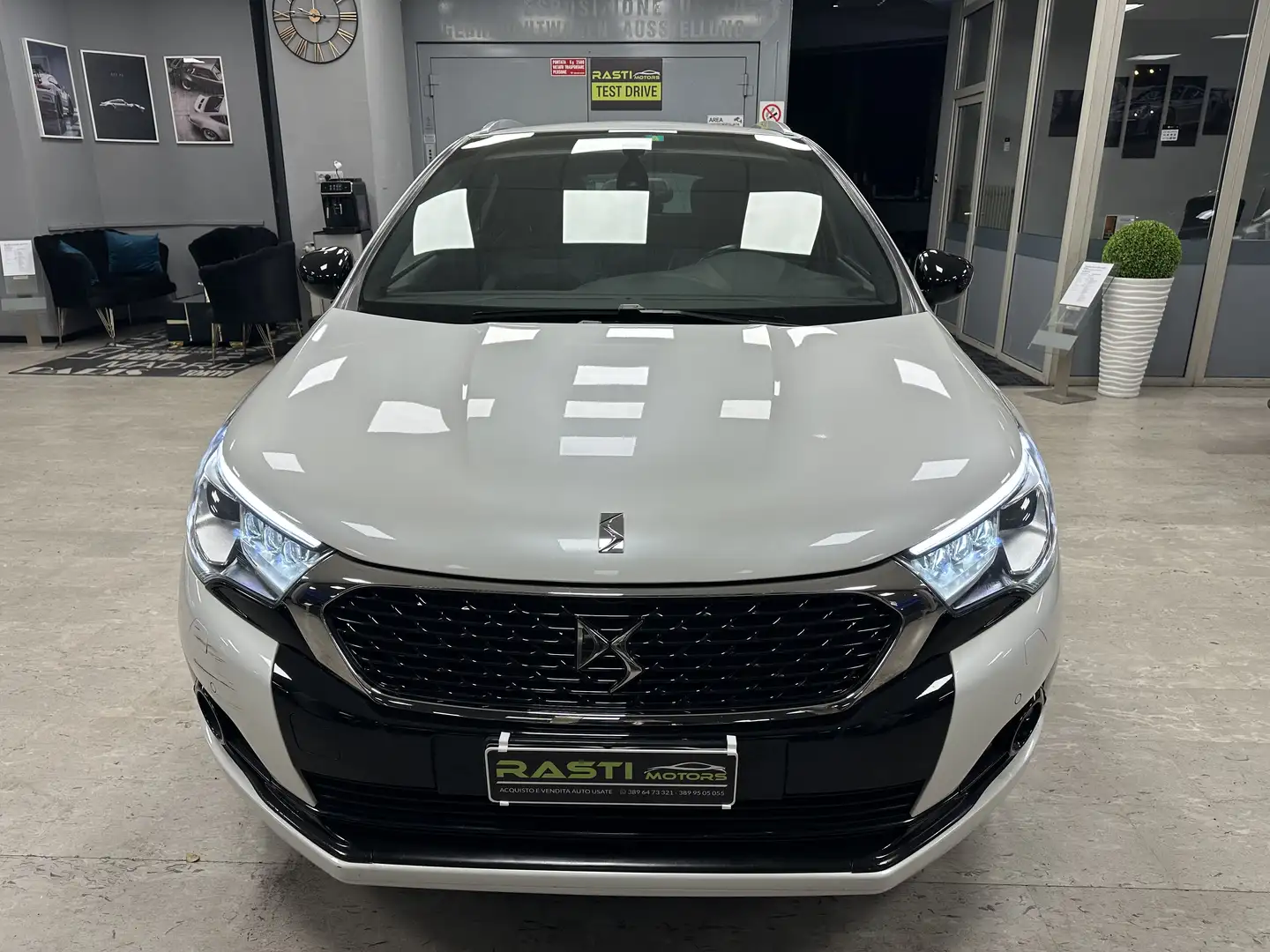 DS Automobiles DS 5 DS5 1.6 bluehdi Connected Chic s&s 120cv Fehér - 2