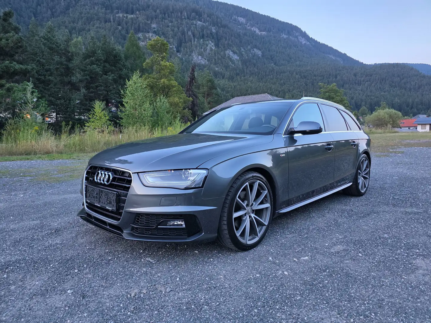 Audi A4 A4 Avant 2,0 TDI quattro Sport S-tronic Sport Grau - 1