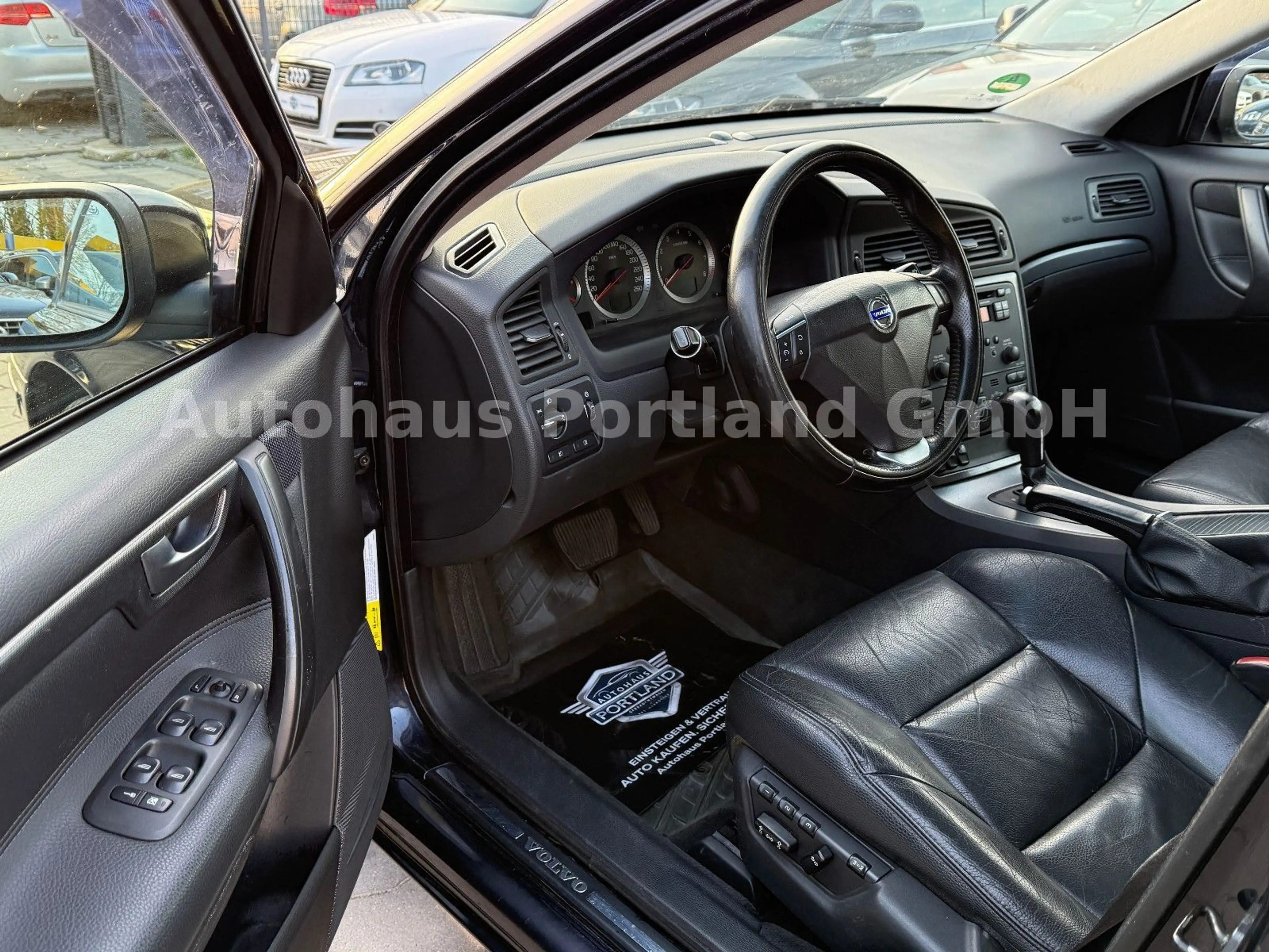 Volvo V70 2.0 T Edition Sport 5 Zylinder/S-Heft/S-Dach — photo 9