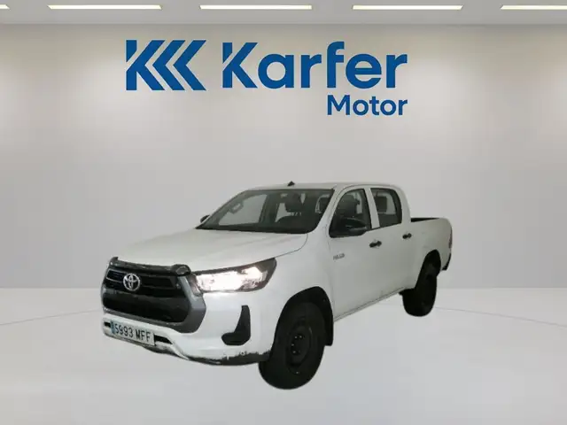 Toyota Hilux 2.4 D-4D Cabina Doble GX