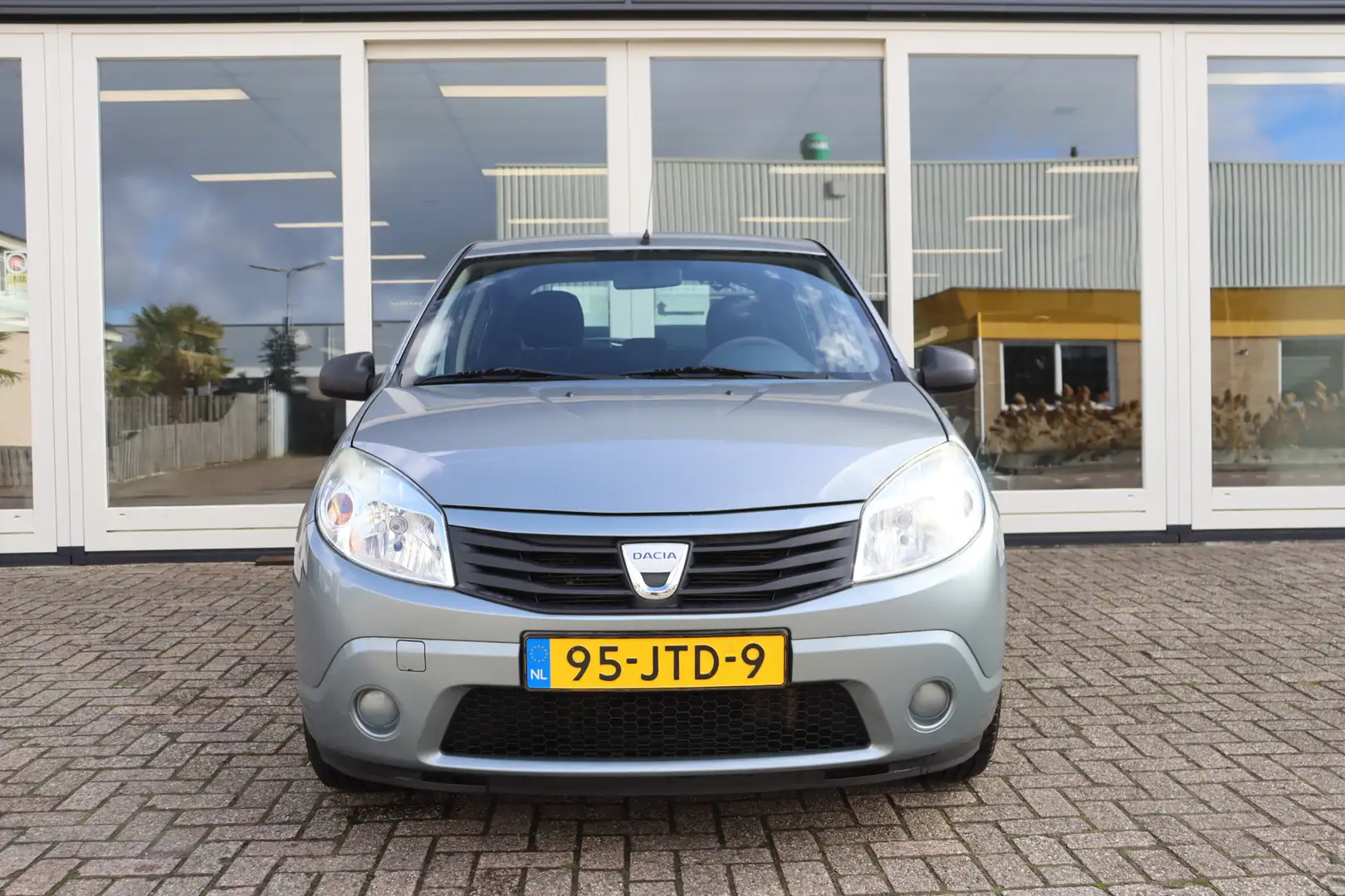 Dacia Sandero 1.2 Ambiance, Airco, Prijs Is Rijklaar Grijs - 2