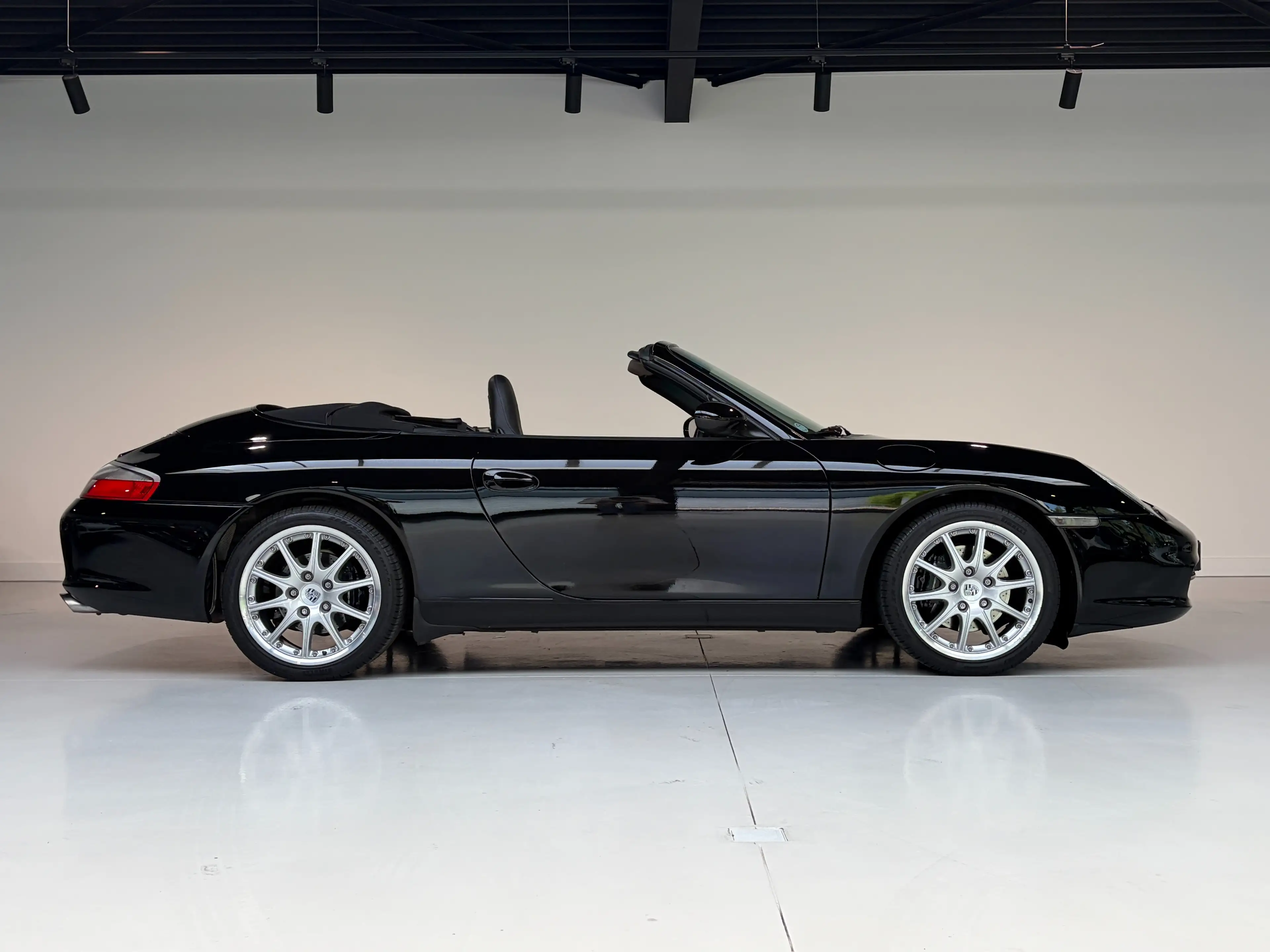 Porsche 996 Carrera Cabriolet Orig. NL — photo 14