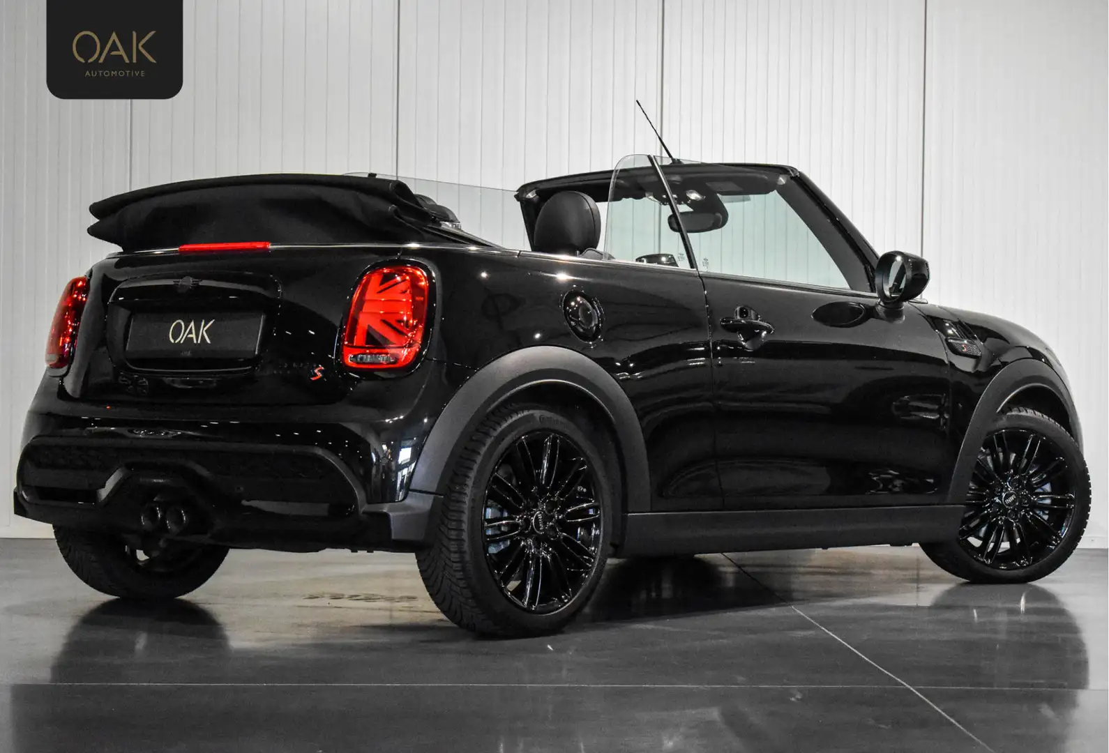 MINI Cooper S Cabrio Mini 2.0 F1 Aut. | Navigatie | Half Leder | LED | Noir - 2