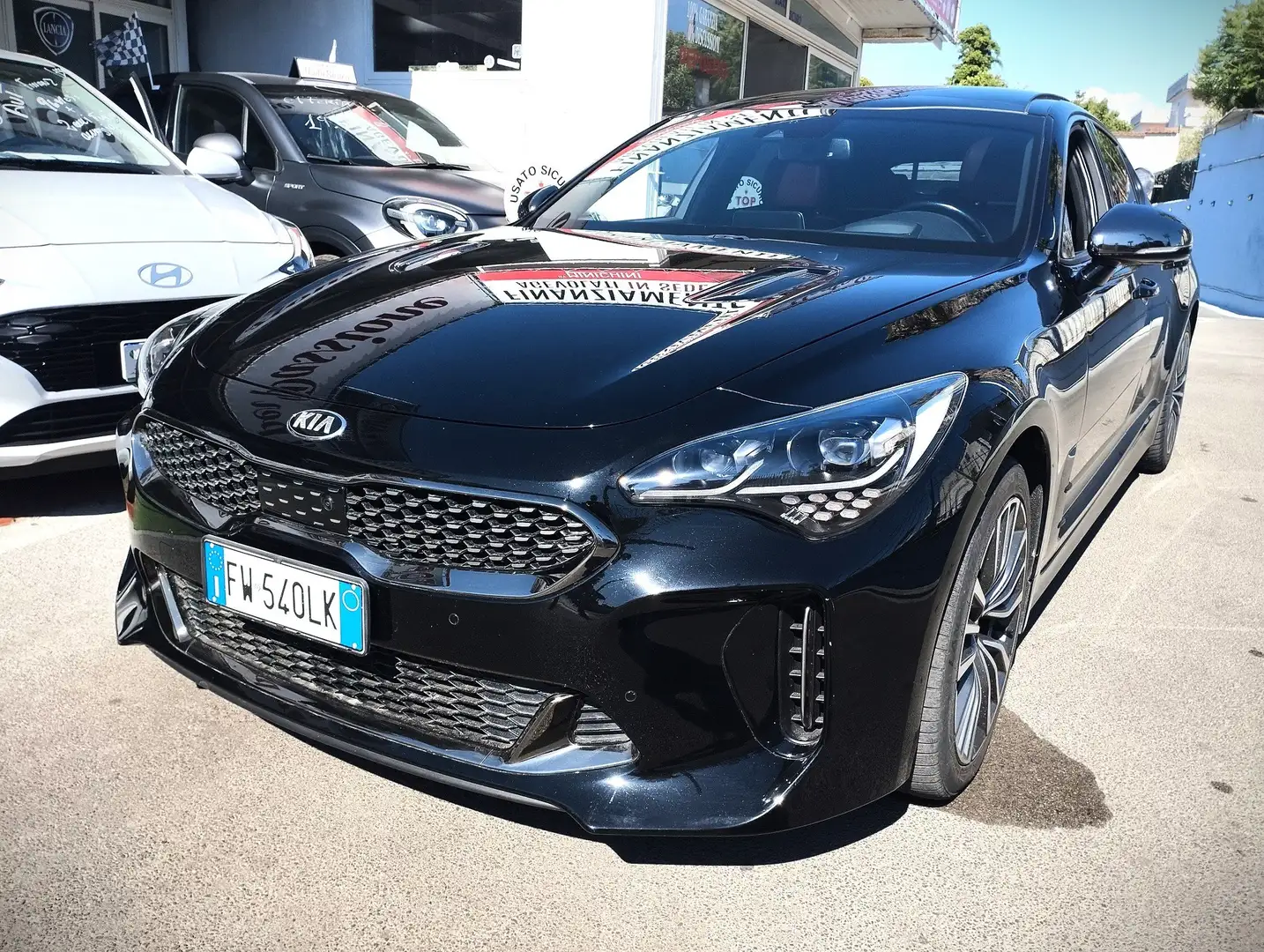 Kia Stinger Stinger 2.2 crdi GT Line awd 200cv auto my18 Černá - 1