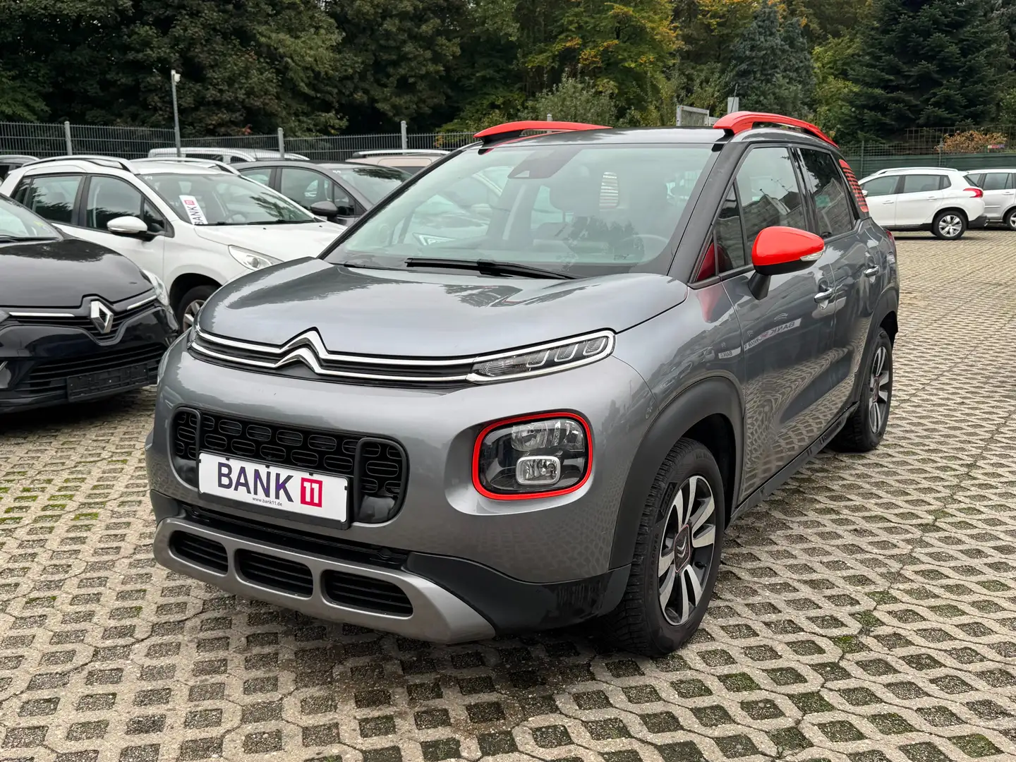 Citroen C3 Aircross 1,2i*Autmatik*Klima*1-Hand*Navi Grau - 1