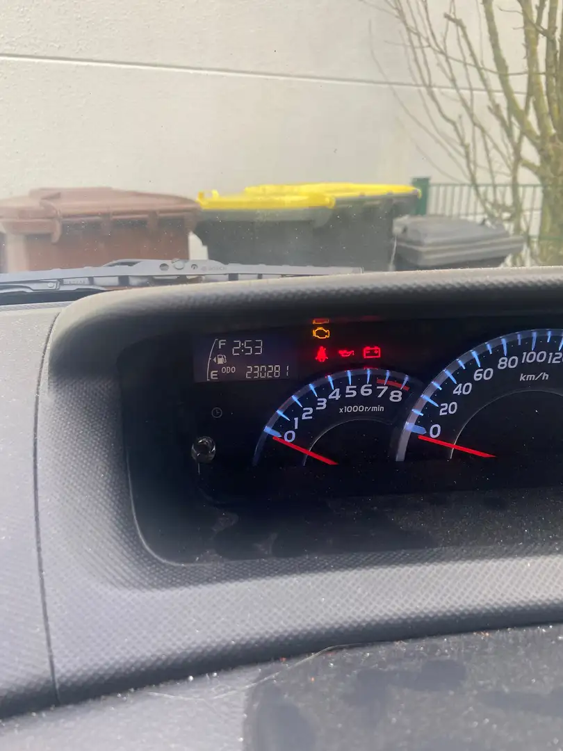 Daihatsu Materia Materia 1.5 Burdeos - 1