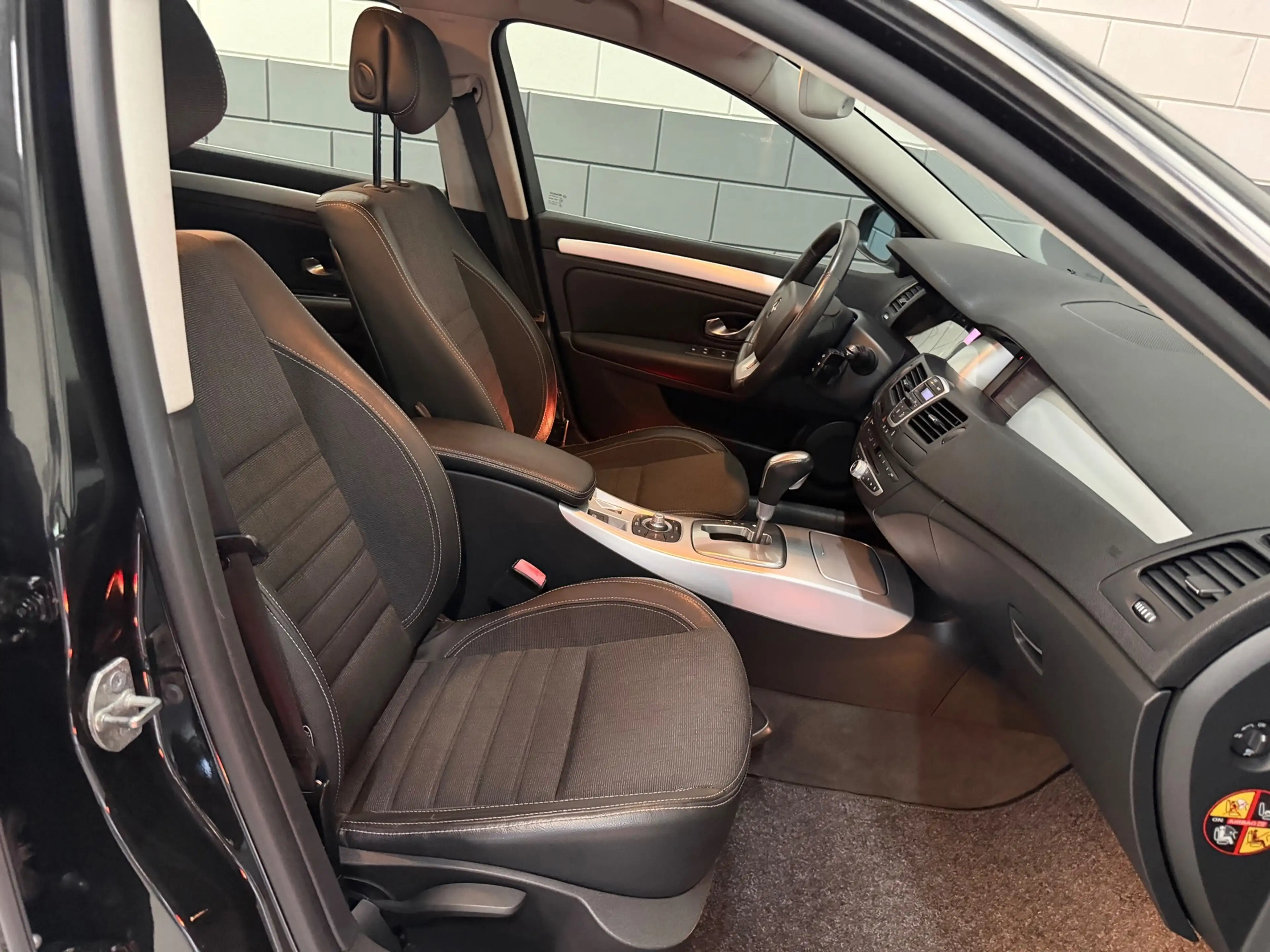 Renault Laguna Estate 2.0 16V T Dynamque|Cruise|PDC achter|Trekha — photo 33