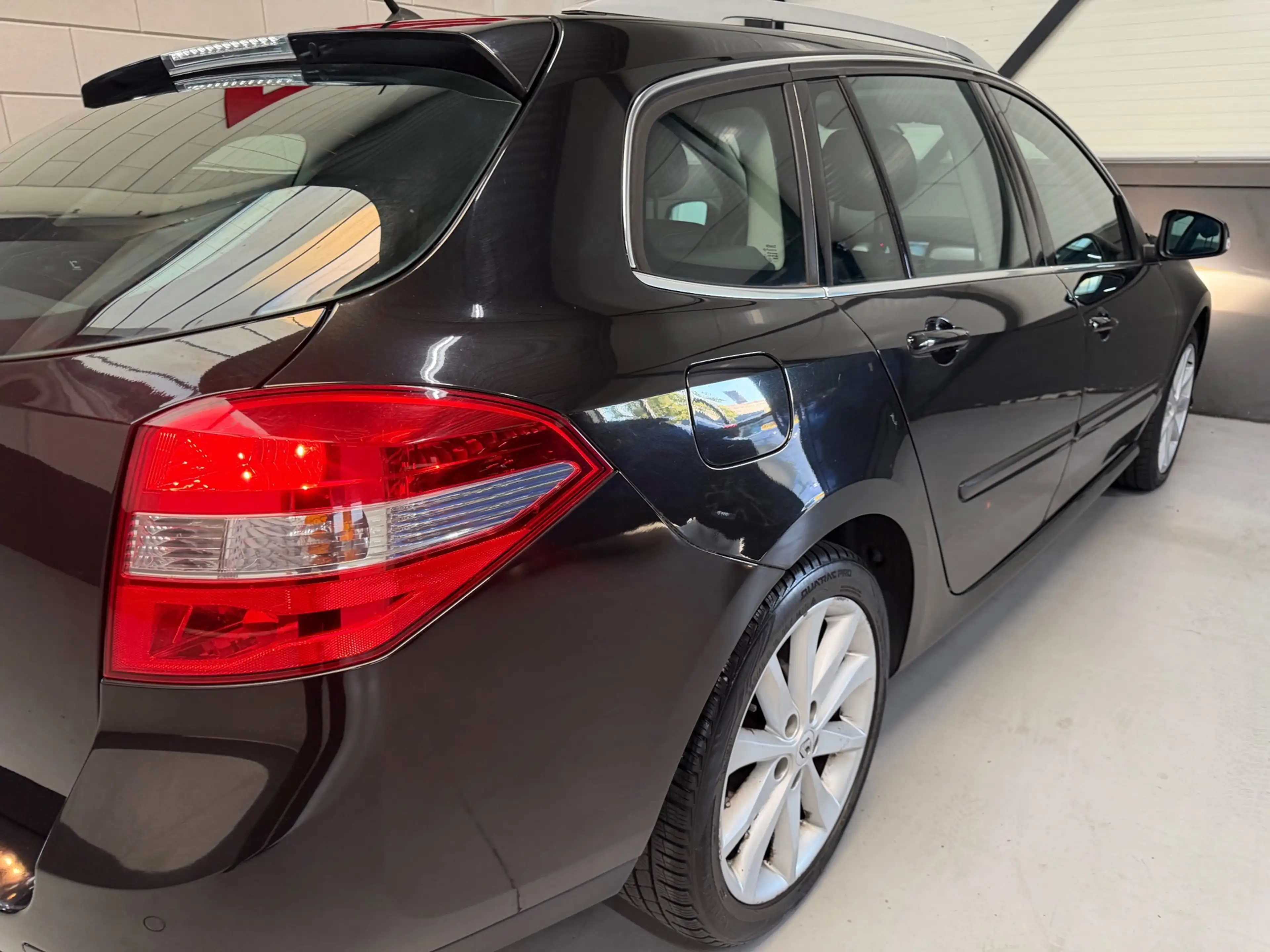 Renault Laguna Estate 2.0 16V T Dynamque|Cruise|PDC achter|Trekha — photo 16