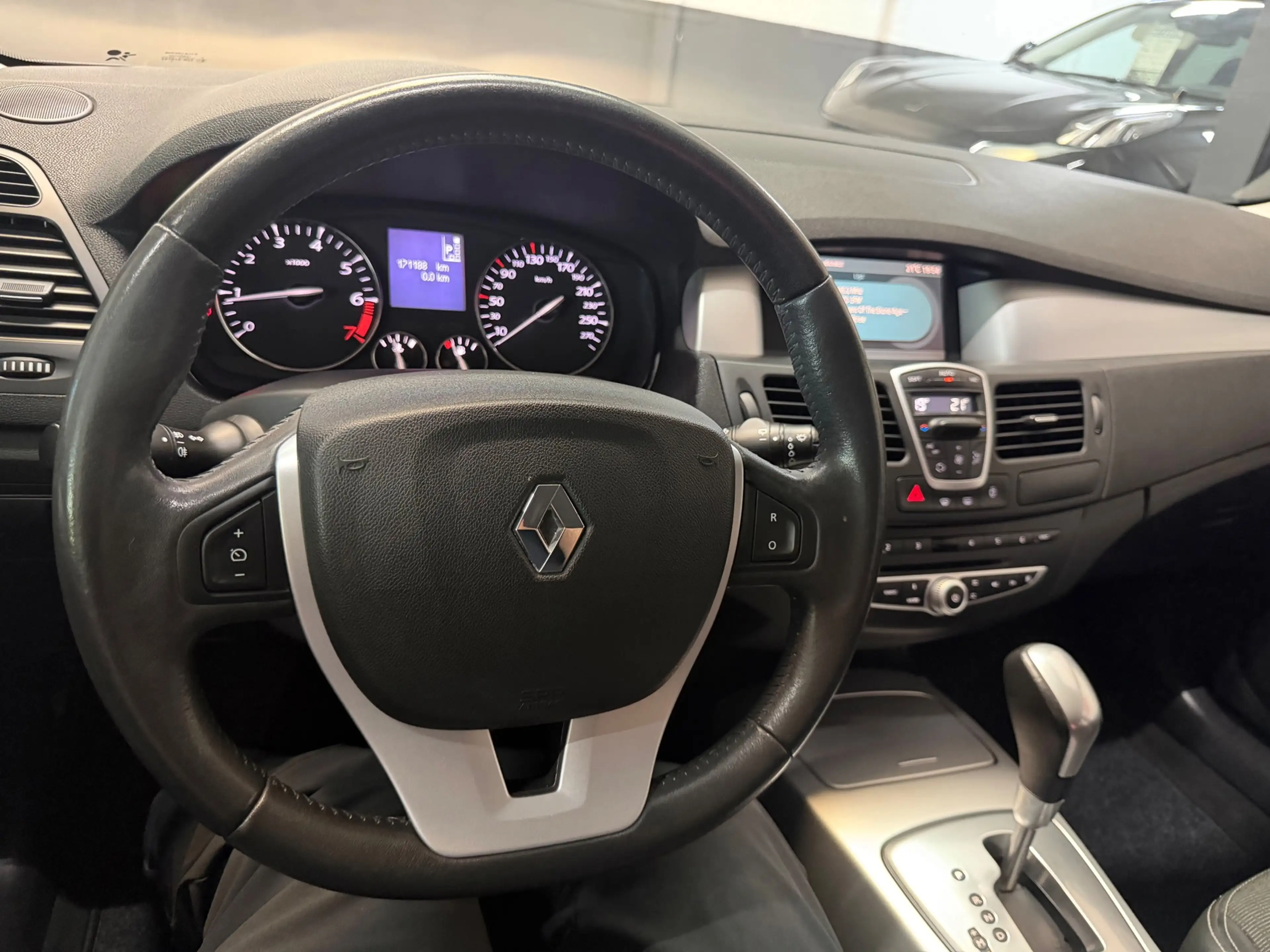 Renault Laguna Estate 2.0 16V T Dynamque|Cruise|PDC achter|Trekha — photo 29