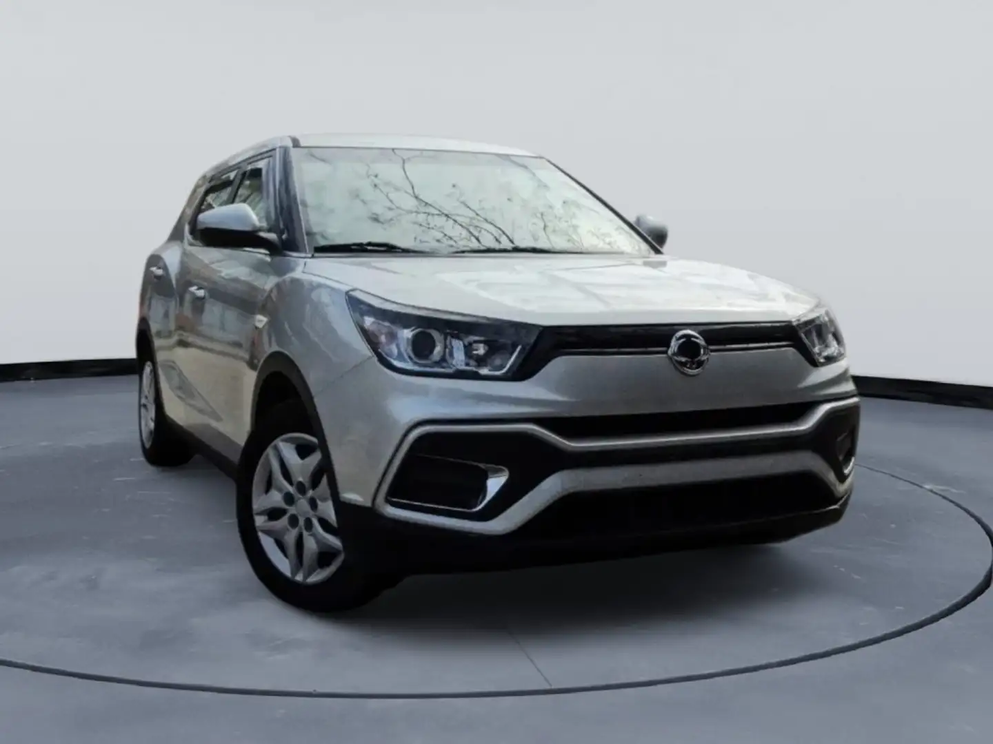 SsangYong XLV D16 Limited 4x2 Gris - 1