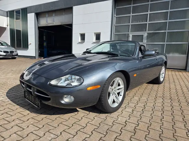 Jaguar XK8 Cabriolet/SHZ/NAVI/TEMPOMAT/GARANTIE/Deutsch