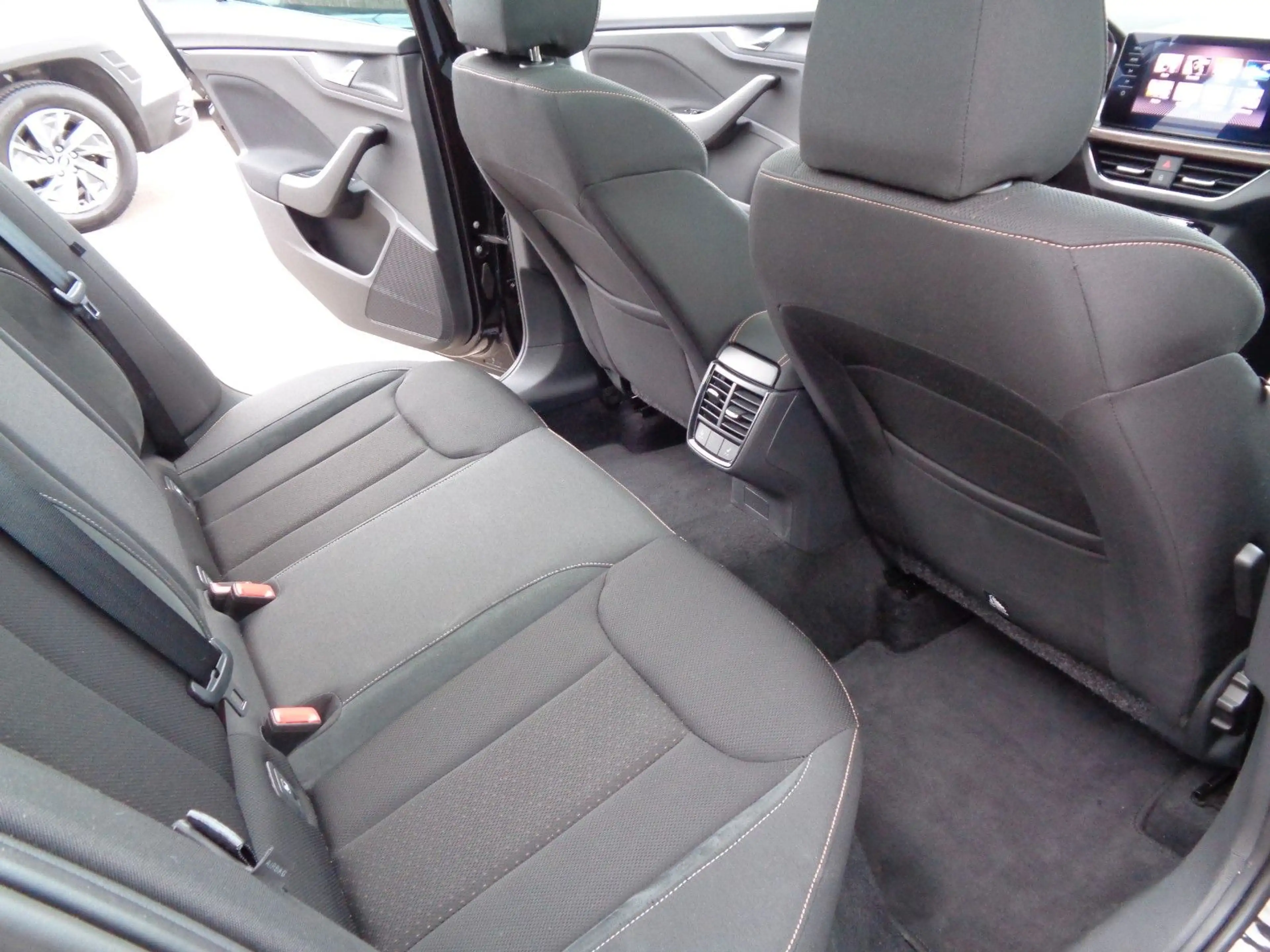 Skoda Kamiq Scoutline,Automatik,Navi,AHK. — photo 11