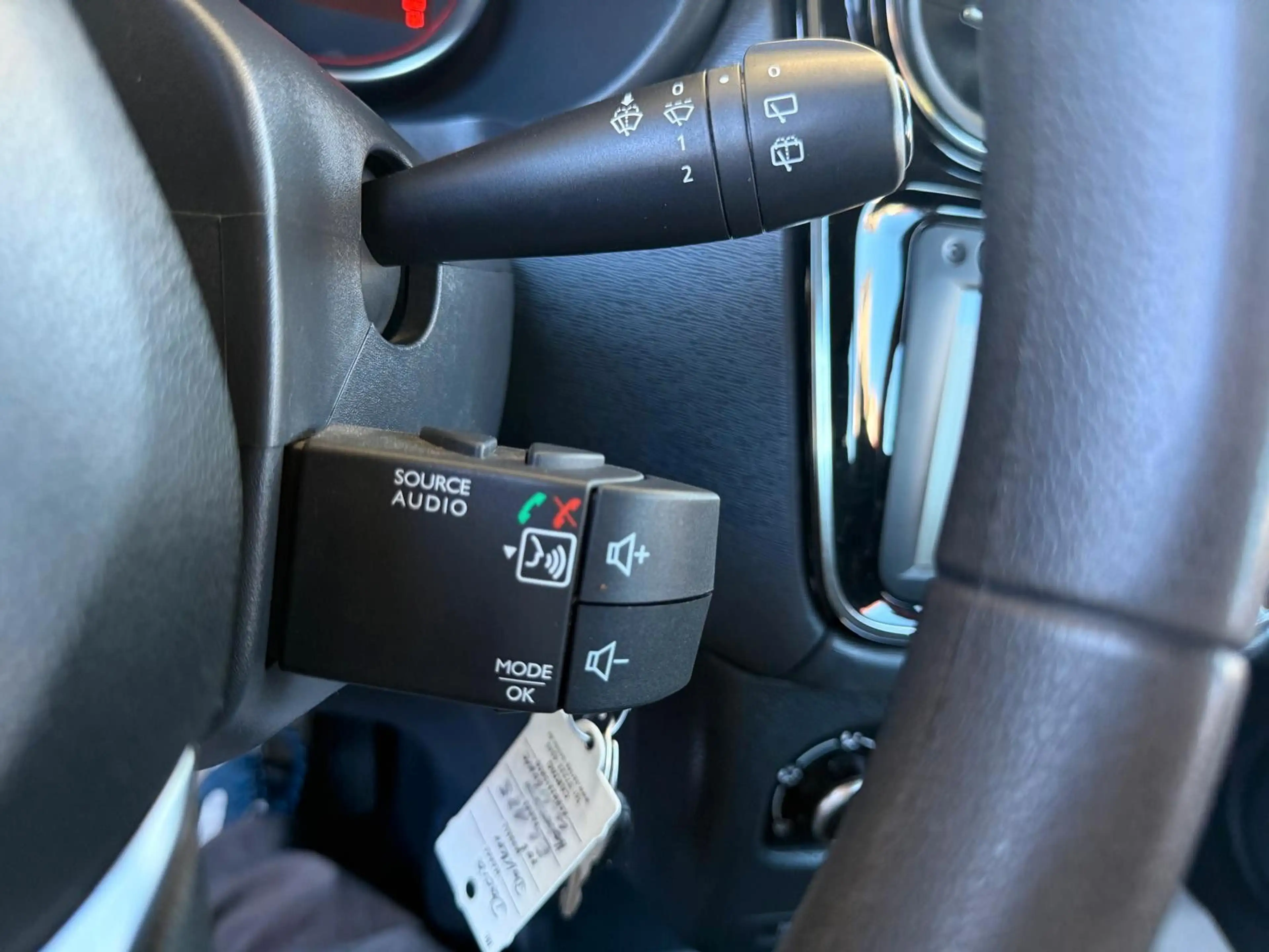 Dacia Dokker Comfort*Klima*FES*TEMP*AHK*TÜV NEU* — photo 14