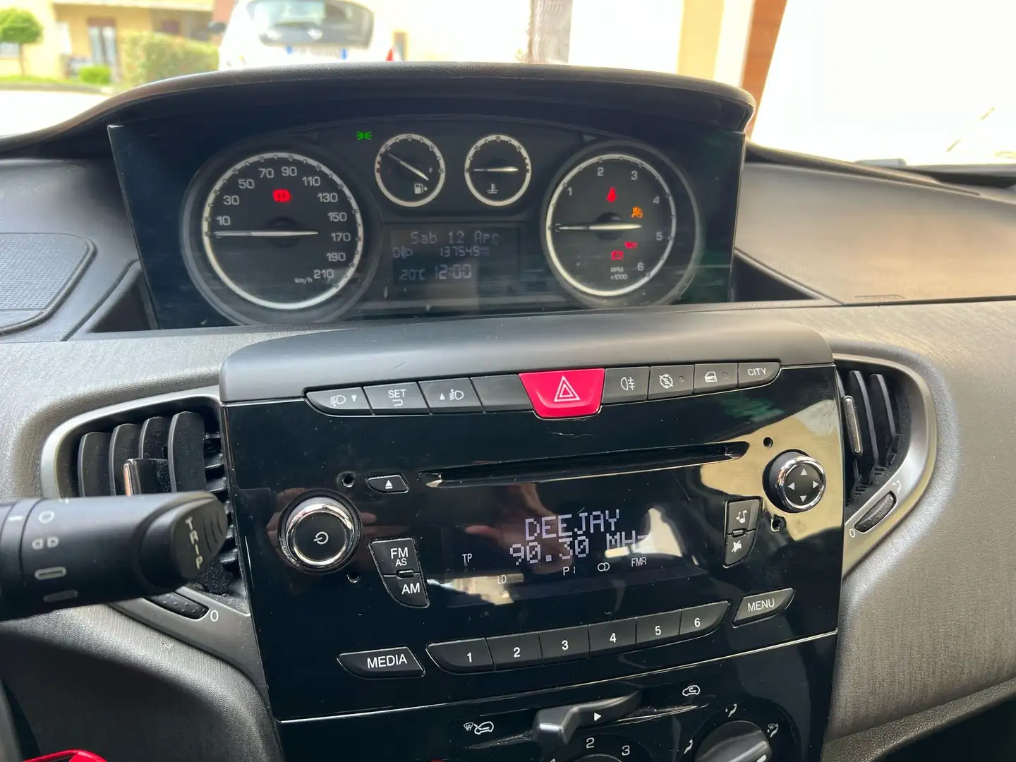 Lancia Ypsilon Ypsilon III 2011 1.3 mjt Platinum s Білий - 1