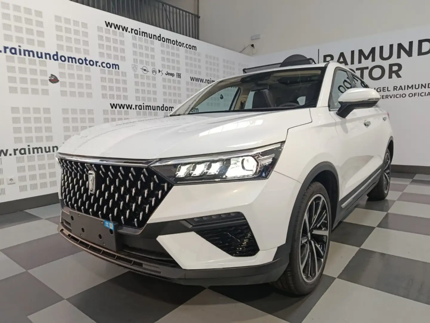 Bestune T77 1.5 Premium DCT Білий - 1
