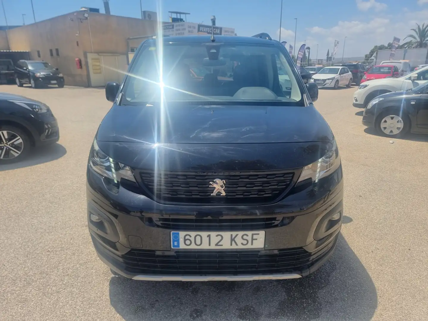 Peugeot Rifter 1.5BlueHDi S&S Long GT Line EAT8 130 Schwarz - 2