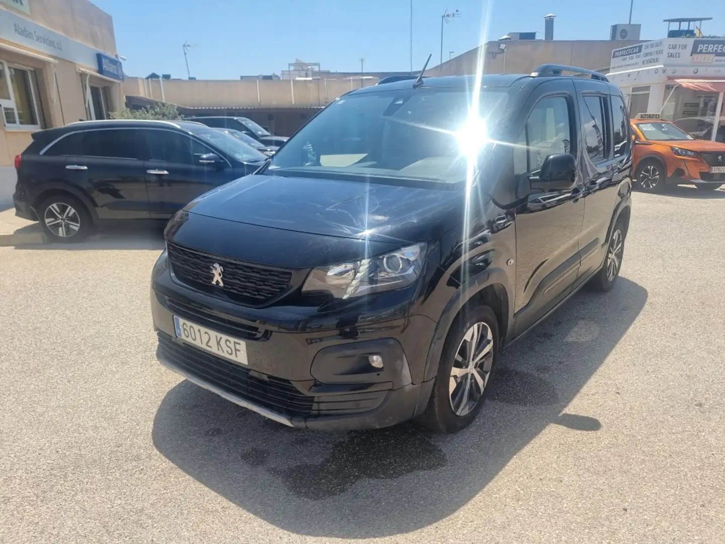 Peugeot Rifter 1.5BlueHDi S&S Long GT Line EAT8 130 Schwarz - 1