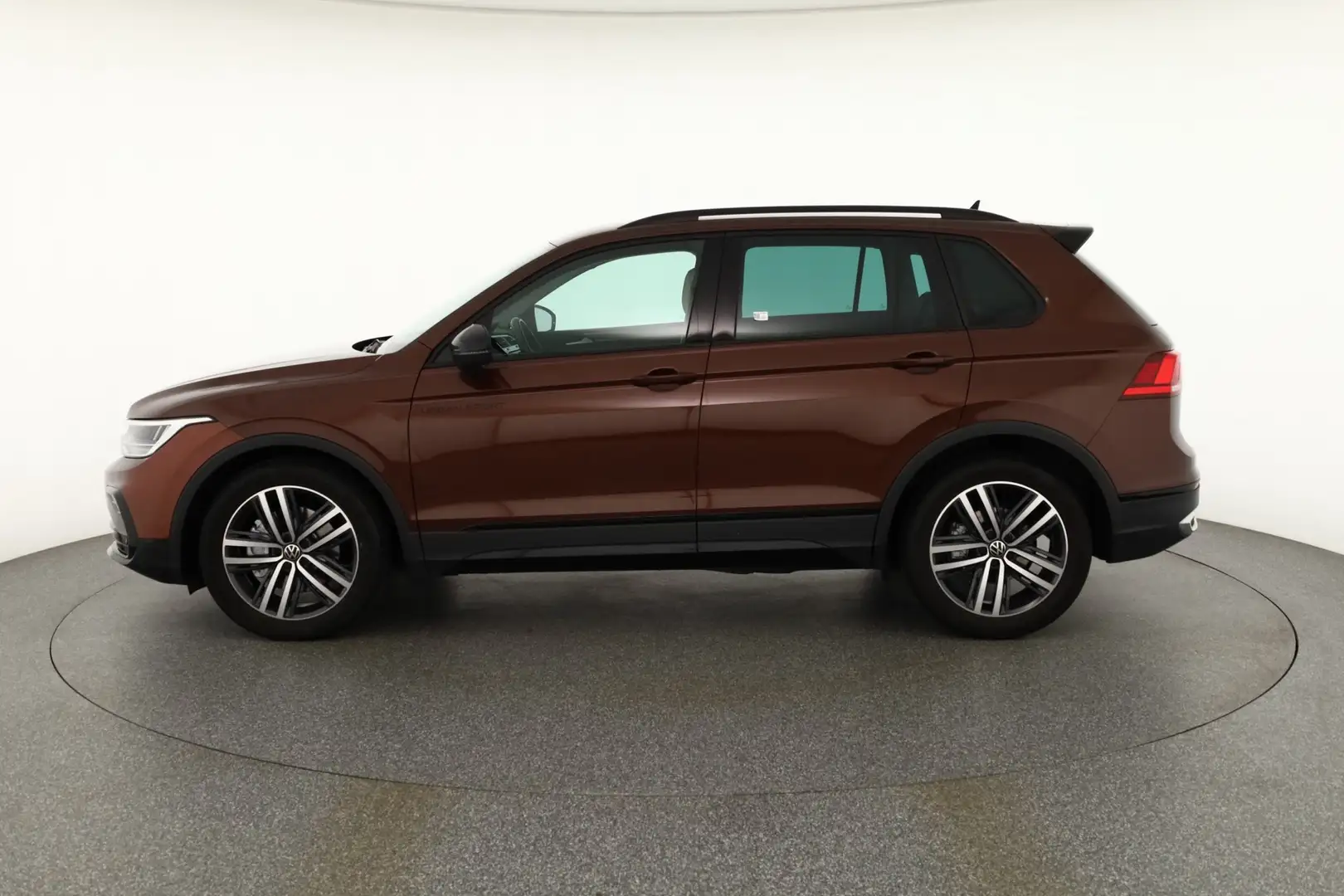 Volkswagen Tiguan 2.0 TSI 4M Urban Sport AHK ACC LED Navi Braun - 2