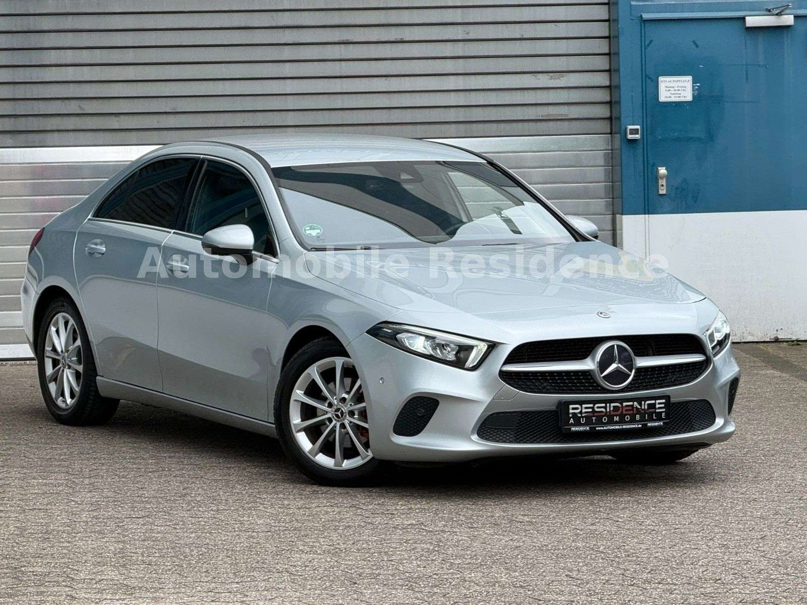 Mercedes-Benz A 180