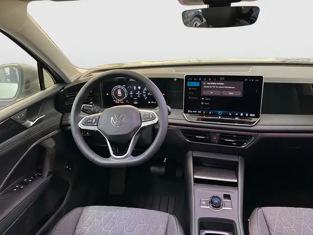 Volkswagen Tiguan view 6
