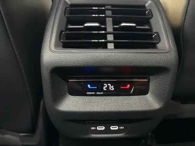 Volkswagen Tiguan view 9