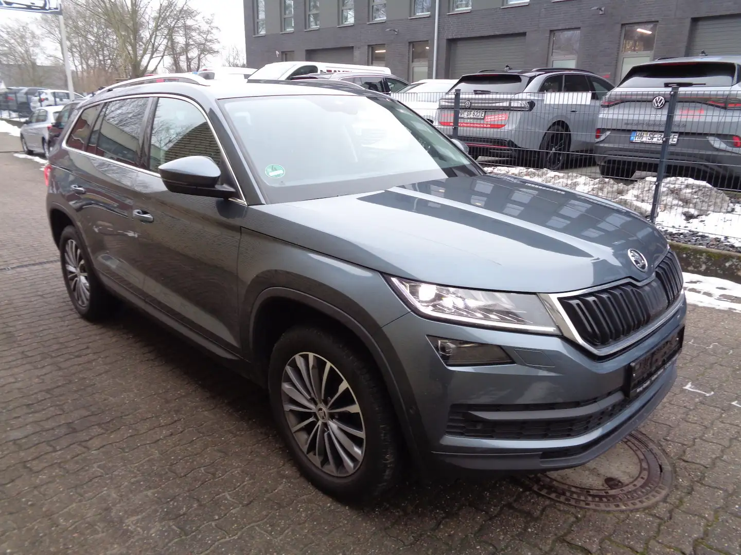 Skoda Kodiaq 2.0 TDI Style, DSG, 7 Sitze, 1.Hand Gris - 2