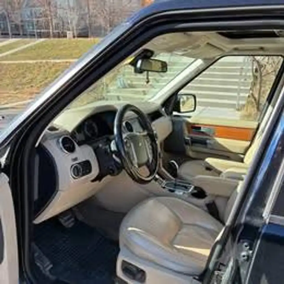 Land Rover LR4 снимка Land Rover LR4