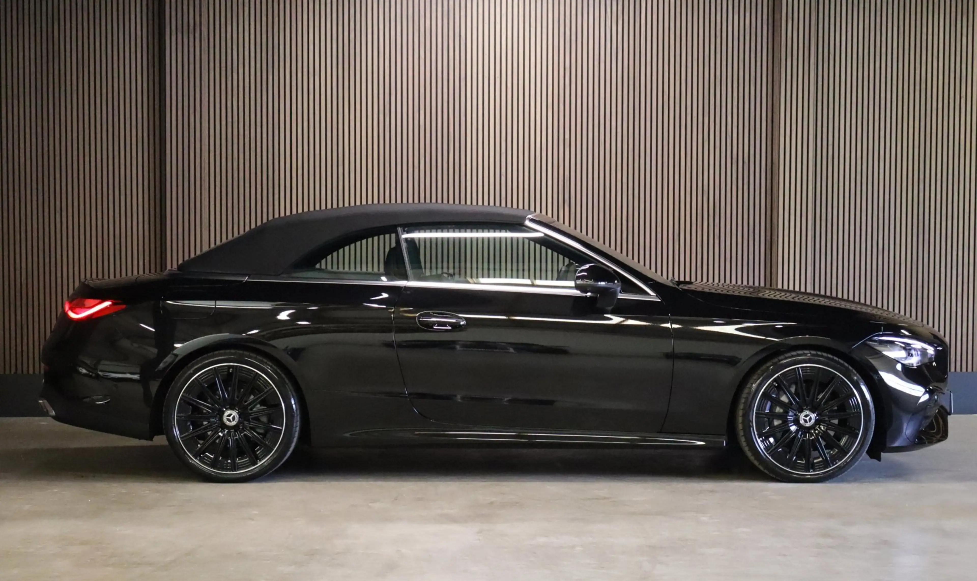Mercedes-Benz CLE 300 Cabriolet 4MATIC|AMG Line |MBUX|Burmeister|Memory| — photo 15