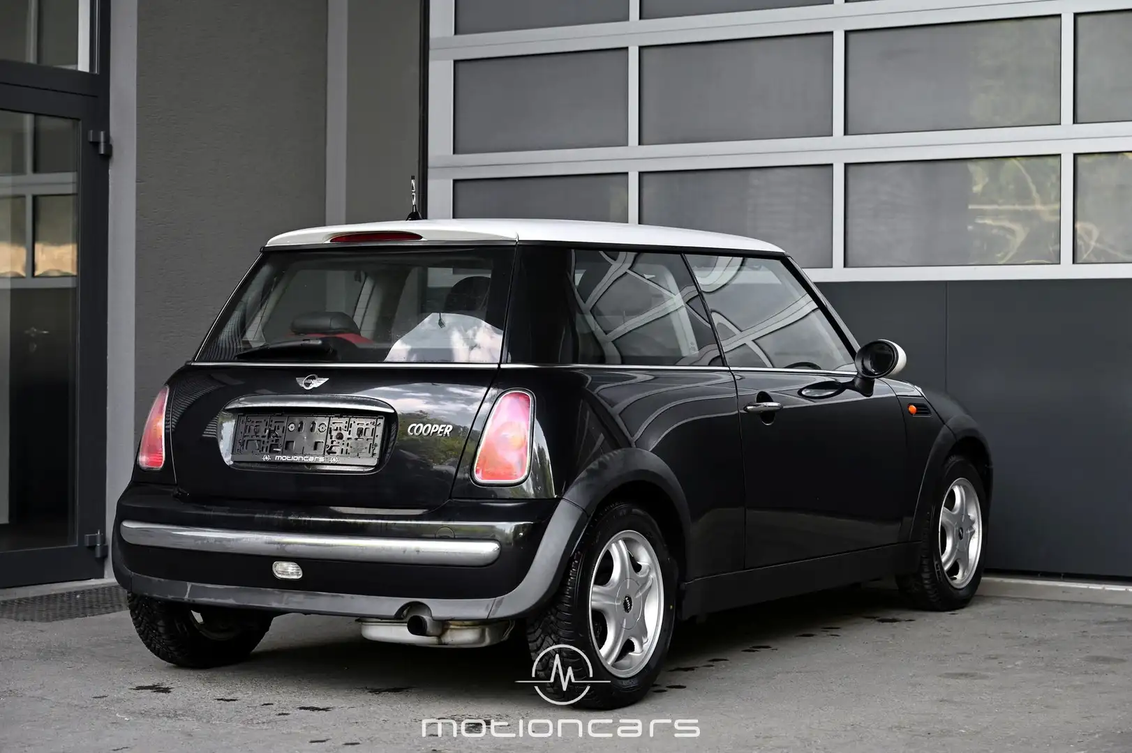 MINI Cooper MINI Cooper 1.6 Pickerl NEU crna - 2