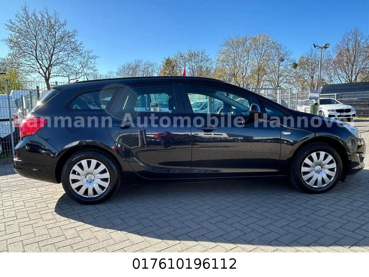 Opel Astra J Sports Tourer Edition Schwarz - 2
