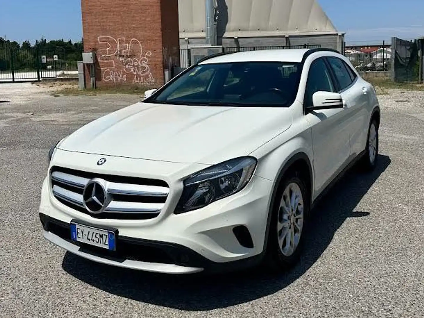 Mercedes-Benz GLA 200 GLA-X156 2014 d (cdi) Executive auto Bianco - 1