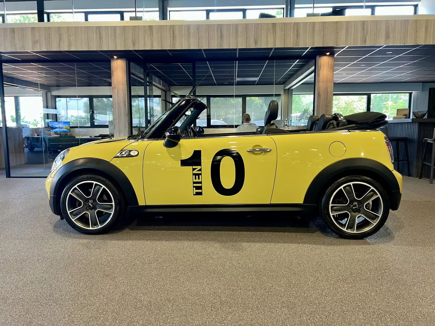 MINI Cooper S Cabrio Mini 1.6 Airco | Stoelverwarming | leder | Cruise Jaune - 2
