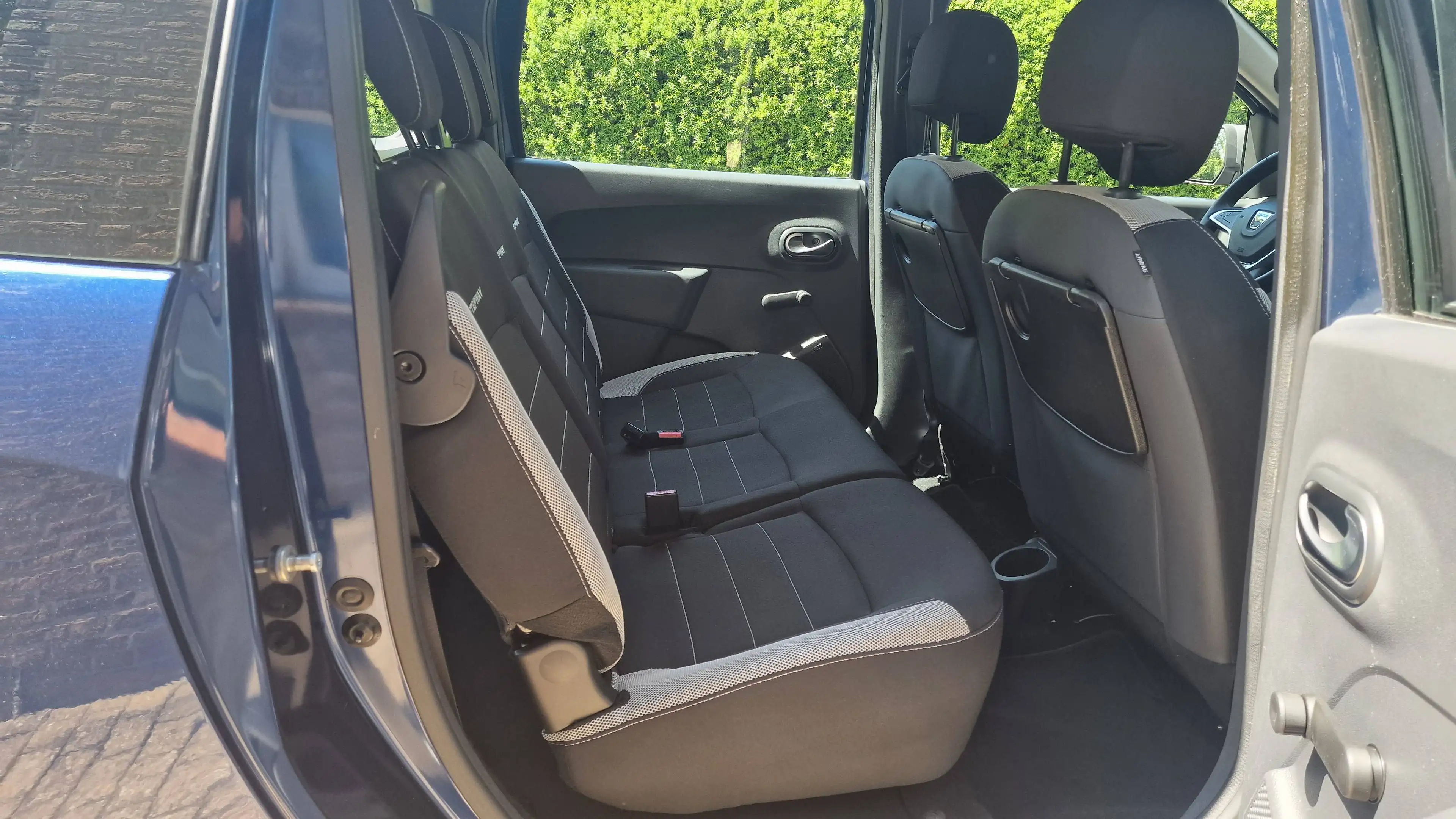 Dacia Lodgy Stepway 1Hand — photo 9