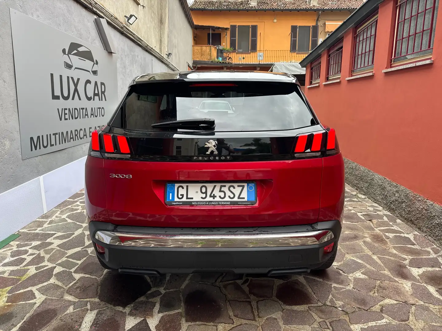 Peugeot 3008 1.5 bluehdi Allure Pack s&s 130cv Rojo - 2