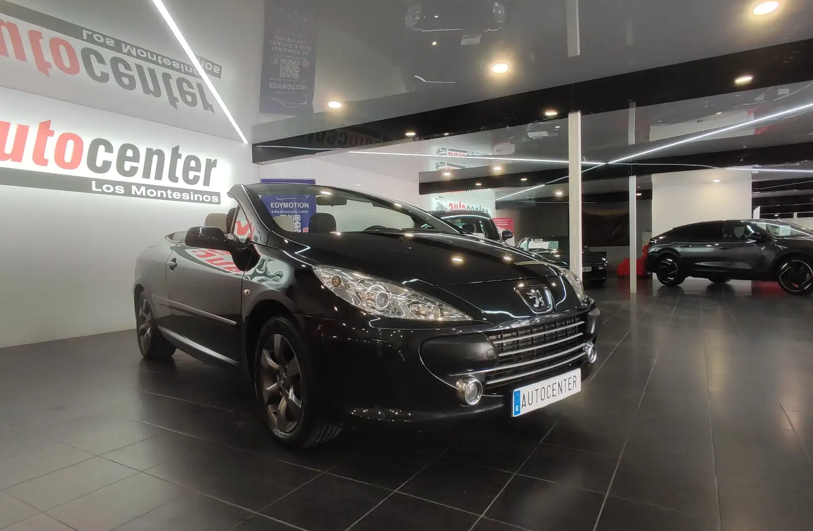 Peugeot 307 CC 2.0HDI Sport 136 Schwarz - 2