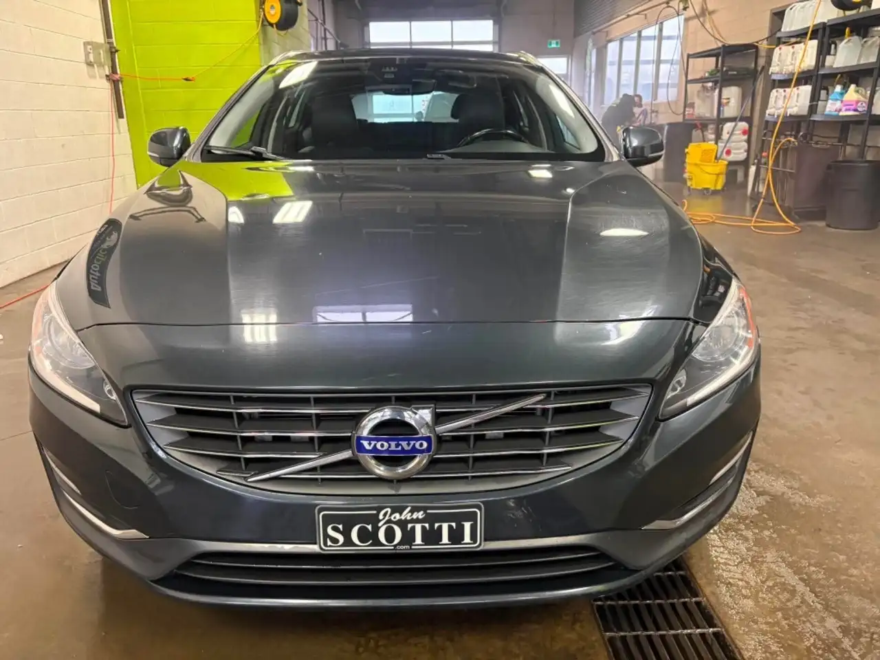 Volvo V60 снимка Volvo V60