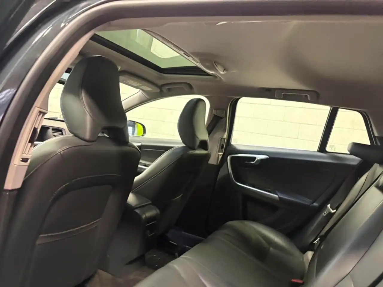 Volvo V60 снимка Volvo V60