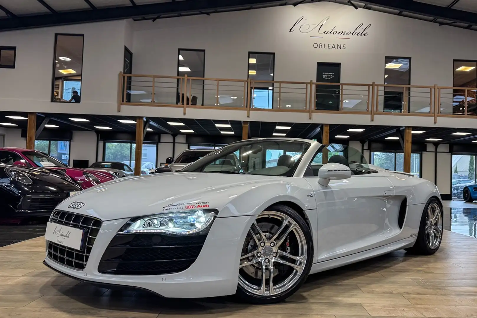 Audi R8 Spyder V10 5.2 FSI QUATTRO R-Tronic / 577 CV / CON Gris - 1