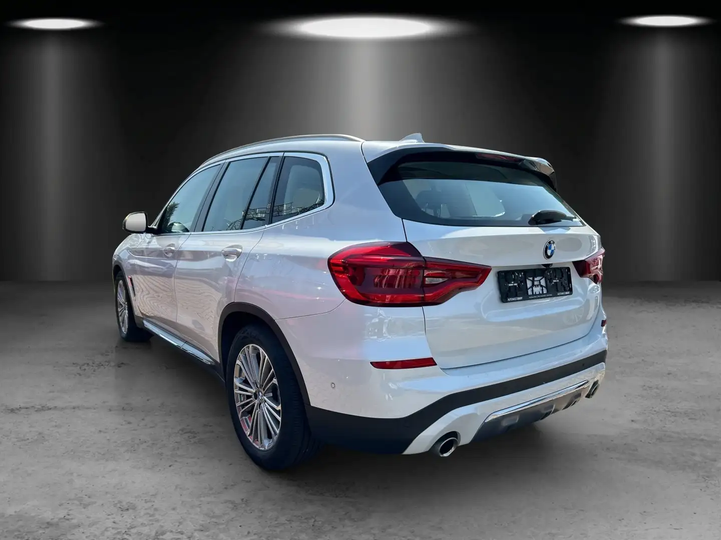 BMW X3 xDrive20i Luxury Line Aut./LED/ACC/KAMERA/NAV Weiß - 2