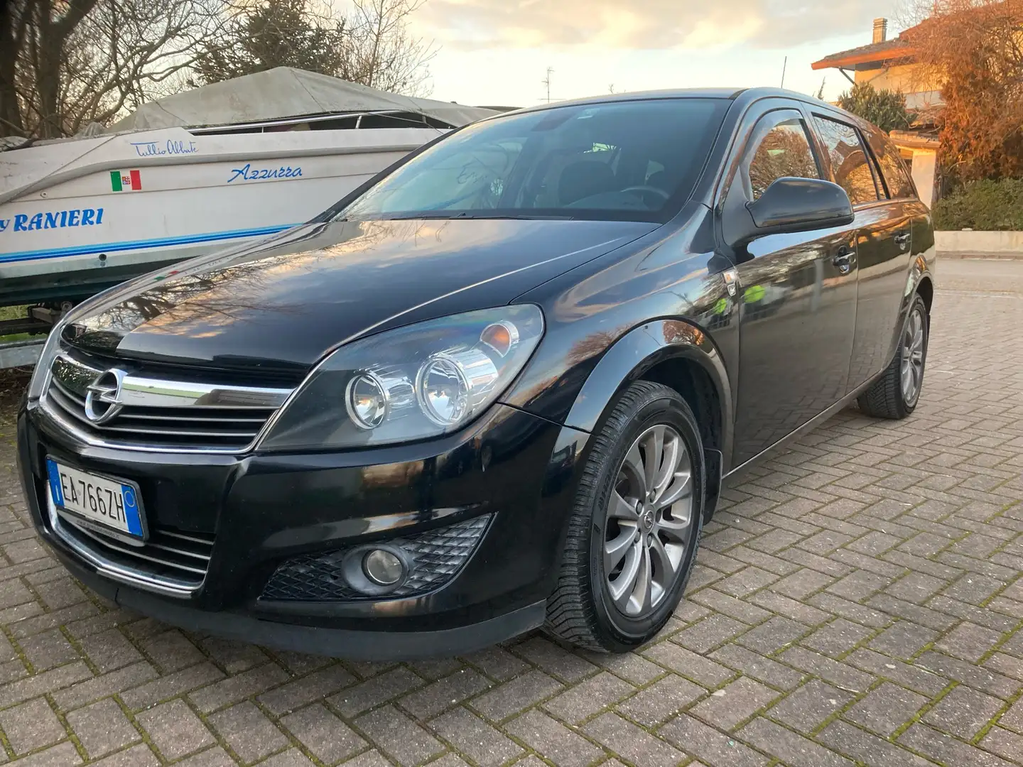 Opel Astra SW 1.6 Enjoy Gpl-tech 115cv Schwarz - 2