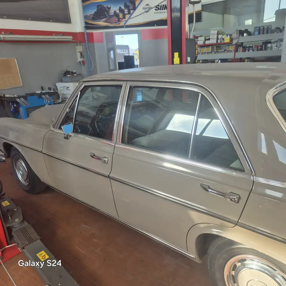 Mercedes-Benz 280, foto 6