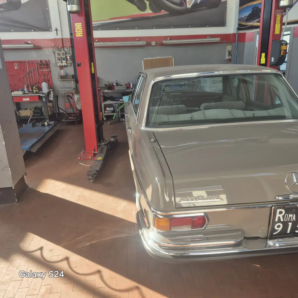 Mercedes-Benz 280, foto 7