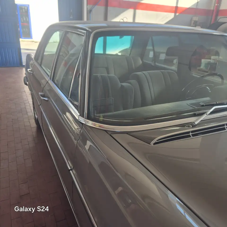 Mercedes-Benz 280, foto 11
