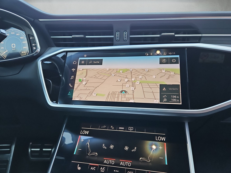 Audi A6 Avant sport 55 TFSI e quattro S tronic S line — photo 10