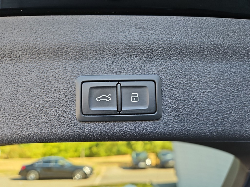 Audi A6 Avant sport 55 TFSI e quattro S tronic S line — photo 14