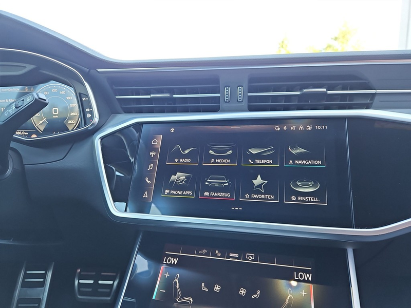Audi A6 Avant sport 55 TFSI e quattro S tronic S line — photo 11