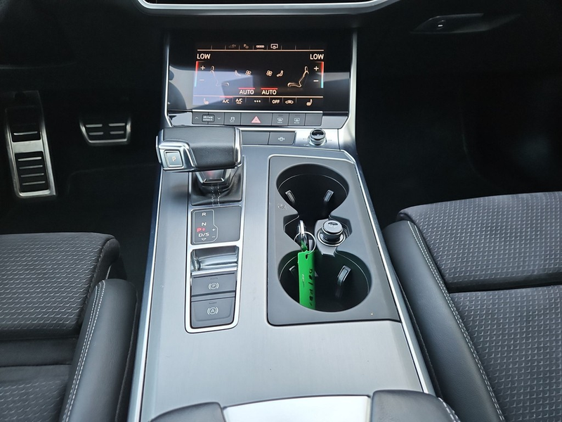Audi A6 Avant sport 55 TFSI e quattro S tronic S line — photo 9