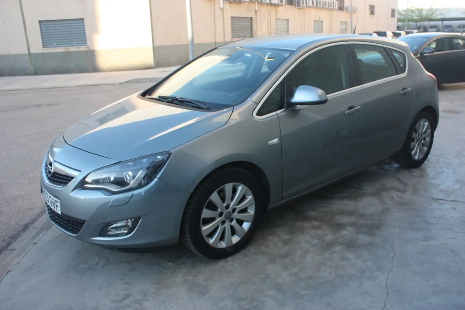 Opel Astra 2.0CDTI Cosmo Aut. Argent - 1