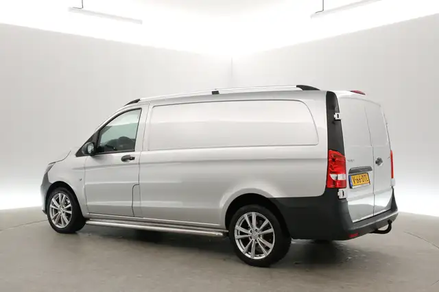 Mercedes-Benz Vito view 4